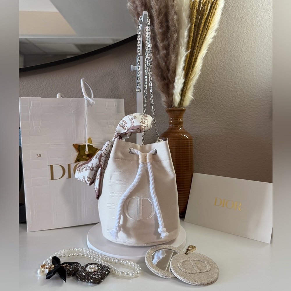🤍GWP 💛Dior Cream Drawstring Bucket Shoulder Bag💛 ❤️‍🔥‼️HOT BUNDLE DEAL‼️❤️‍🔥
